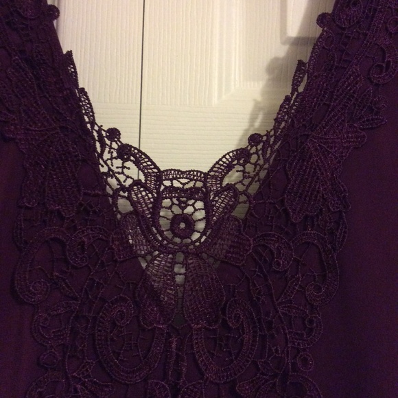 Women sleeveless blouse - Picture 8 of 8